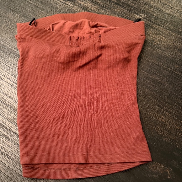 Women's Bebe Sport Top. - Picture 2 of 3